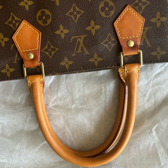 Authentic Sac da Plat from Louis Vuitton - Picture 5 of 15